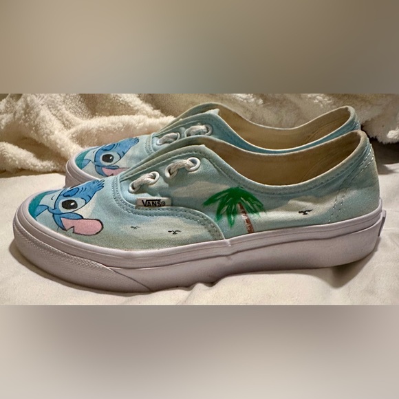 HAND PAINTED VANS FEATURING DISNEYS STITCH Sz7.5 OHANA BLUE HAWAIIAN BREEZES - Picture 5 of 9